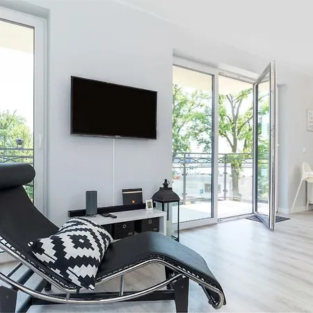 Nowa Flotylla By Renters アパート